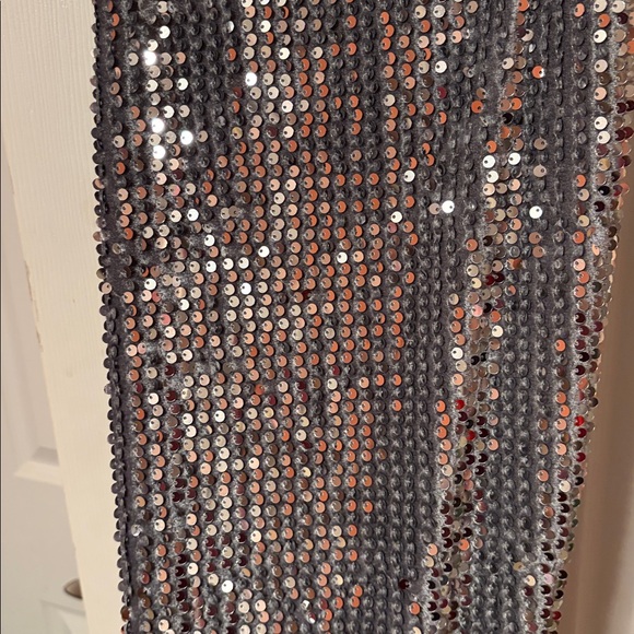 Forever 21 Silver Sequin Dress - Picture 5 of 8